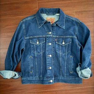 EUC Levi Boyfriend Denim Jacket